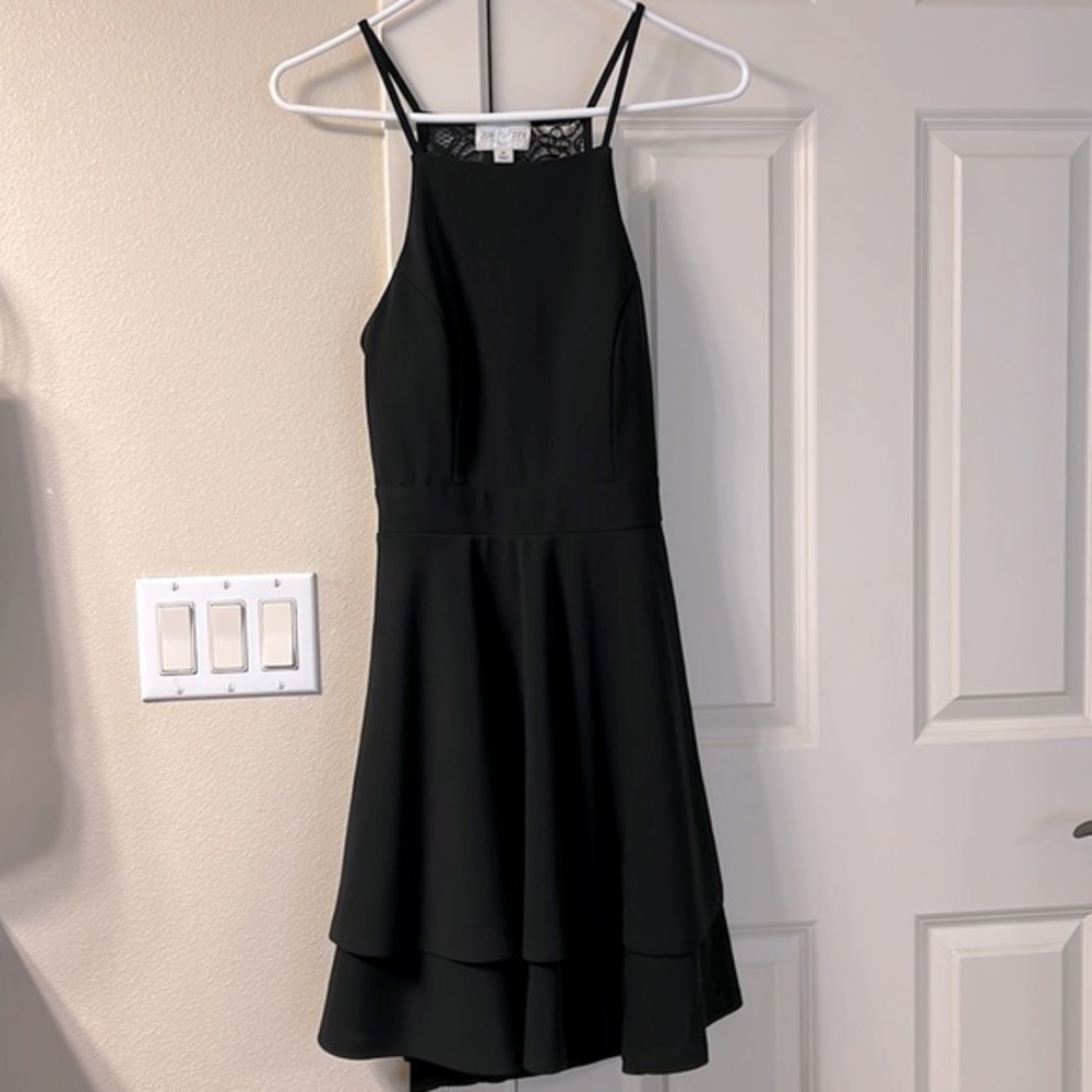 Jun & Ivy‎ black occasion dress with lace/open back Size Medium